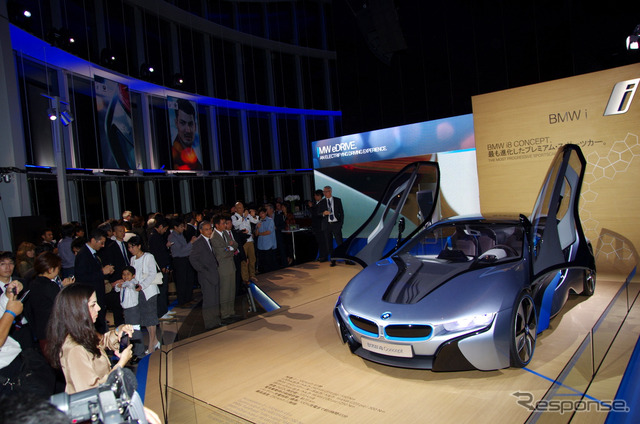 BMW i8デザイナー「世界で最も進化したスポーツカー」