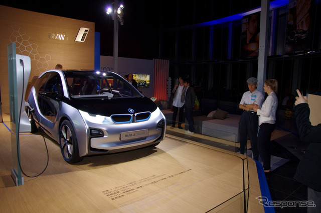 BMW i8デザイナー「世界で最も進化したスポーツカー」