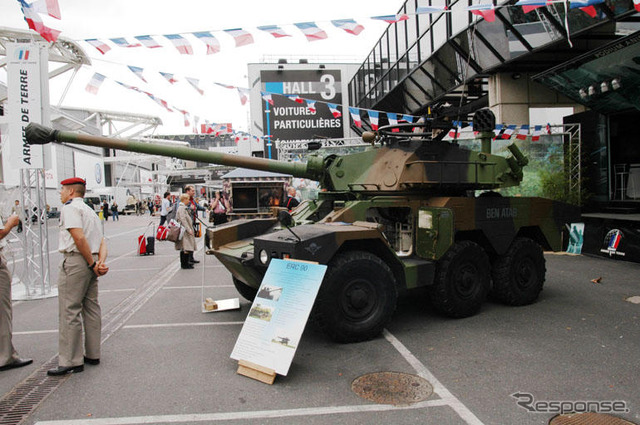 【パリモーターショー04】クルマならOKです…フランス陸軍