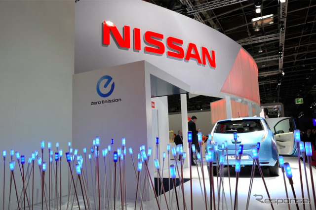 日産ブース(パリモーターショー12)