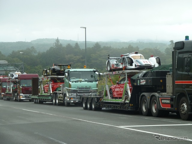 続々と会場入りするルマンカー