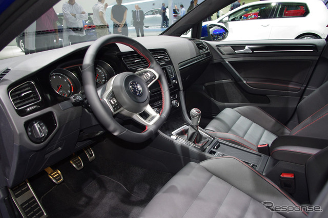 VW ゴルフGTIコンセプト 4ドア(パリモーターショー12)