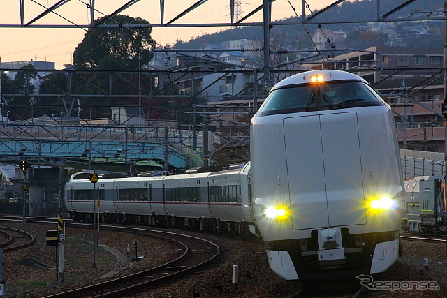 JR西日本と近畿車輛が共同で次世代車両の走行試験を実施
