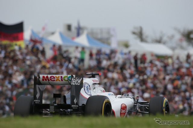 【F1 日本GP】3位入賞の可夢偉、ファンに感謝のウィークエンド［写真蔵］