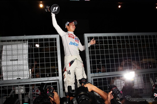 【F1 日本GP】3位入賞の可夢偉、ファンに感謝のウィークエンド［写真蔵］