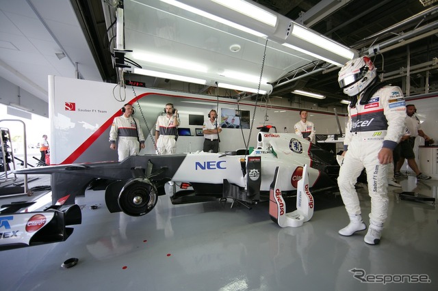 【F1 日本GP】3位入賞の可夢偉、ファンに感謝のウィークエンド［写真蔵］