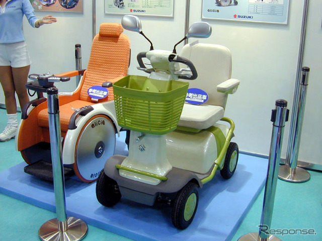 【福祉機器展04】カーデザイナーによるスズキのコンセプトモデル