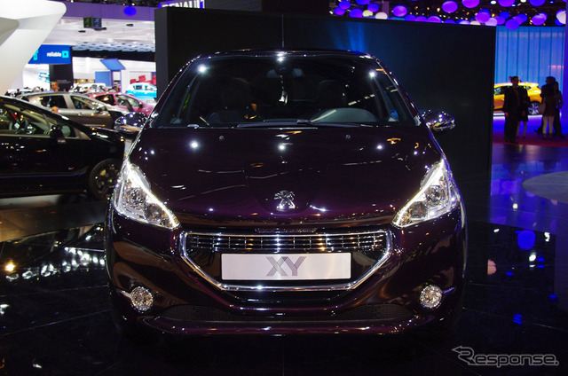 プジョー 208XY(パリモーターショー12)