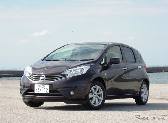 日産ノート メダリスト