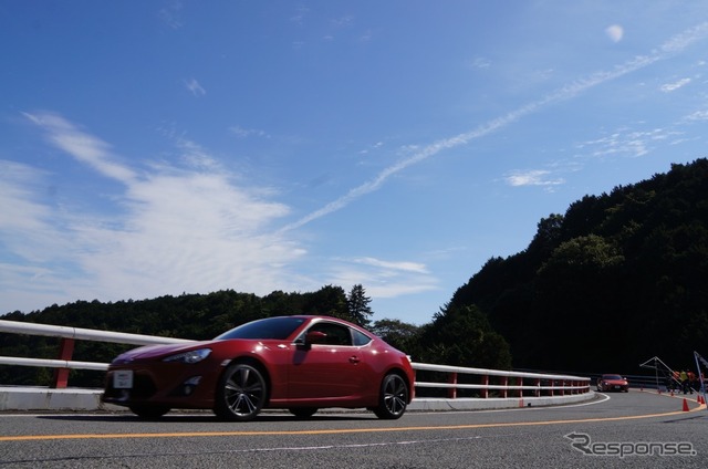 86S(ハチロックス) HACHI-ROCKS J001 HAKONEの様子。