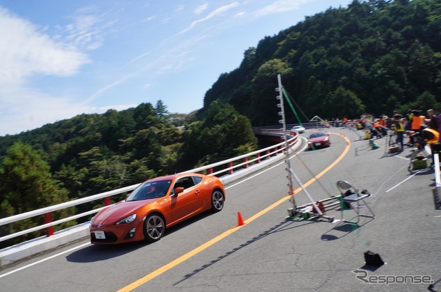 86S(ハチロックス) HACHI-ROCKS J001 HAKONEの様子。