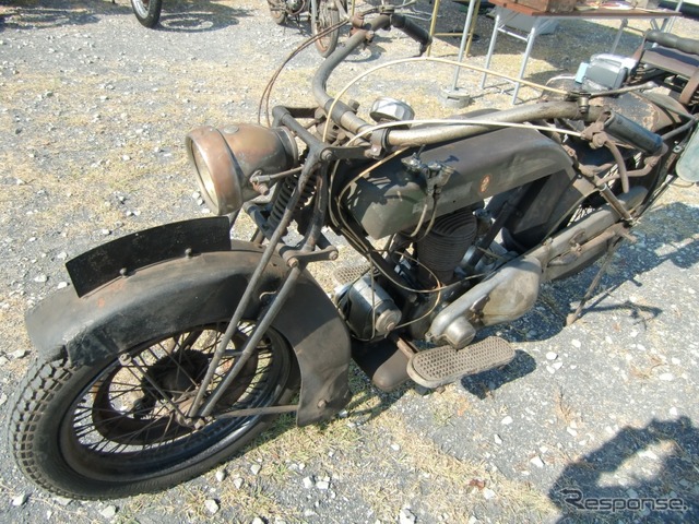 戦前のバイク(BSA)も展示