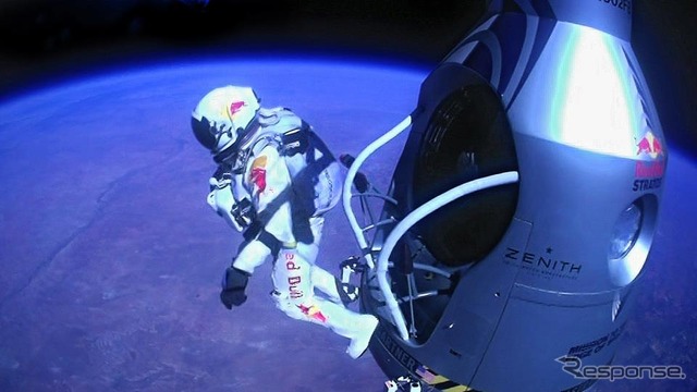 「レッドブル・ストラトス」で地上3万9045ｍの成層圏からのスカイダイビングに成功したフェリックス・バウムガートナー氏