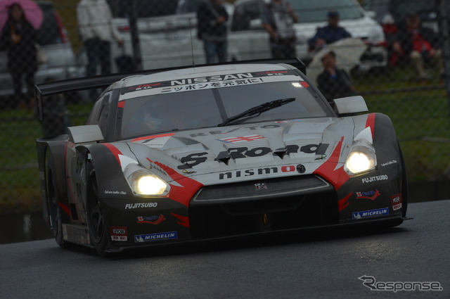 最終戦を待たずにGT500の2連覇を決めた、ニッサンGT-Rの柳田真孝&ロニー・クインタレッリ組。