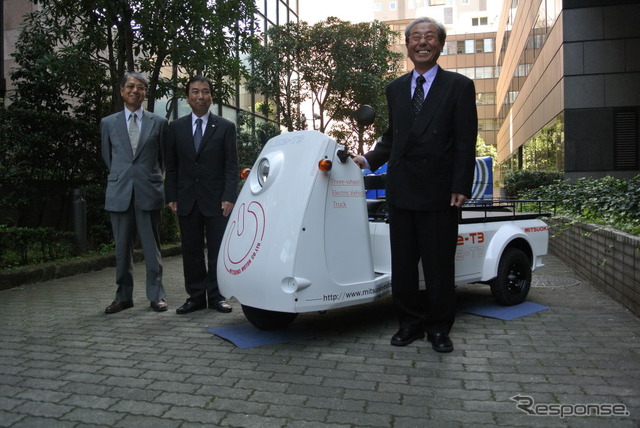 光岡自動車 雷駆-T3 発表会