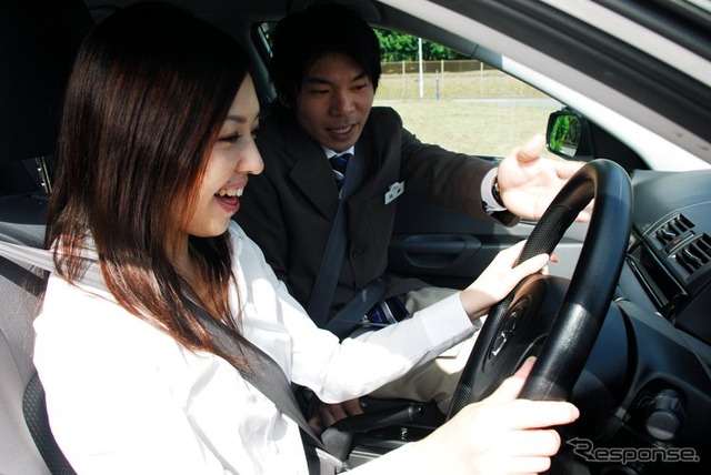 エコドライブの啓蒙をおこなう自動車教習所ファインモータースクール