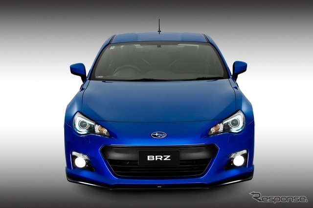 STI製パーツを装着したスバル BRZ コンセプトスポーツキット