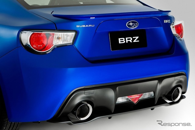 STI製パーツを装着したスバル BRZ コンセプトスポーツキット