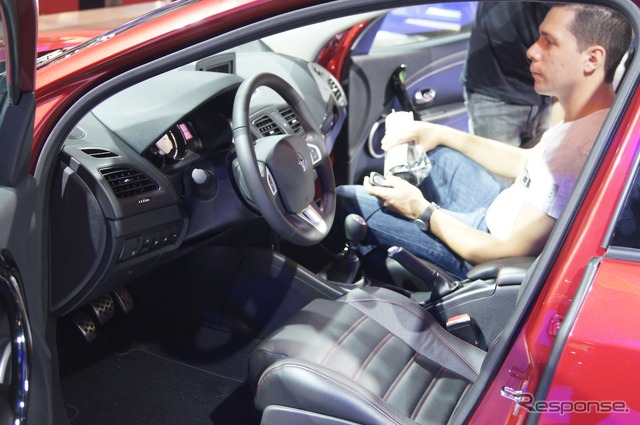 ルノー・フルエンスGT(サンパウロモーターショー12)
