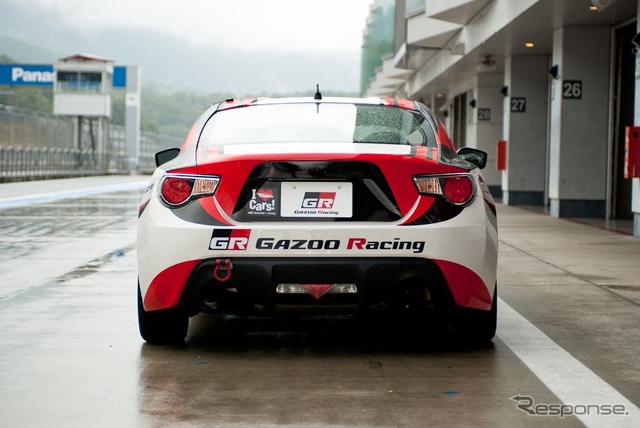 トヨタ 86 ワンメイク参戦車両、86 Racing試乗［動画］