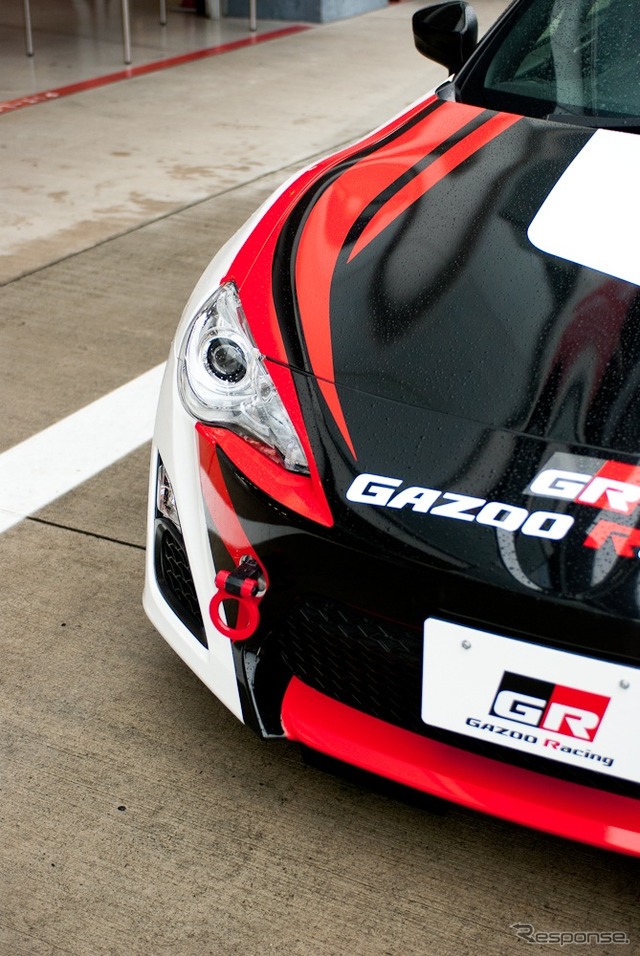 トヨタ 86 ワンメイク参戦車両、86 Racing試乗［動画］