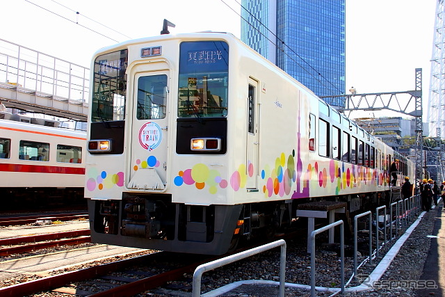 業平橋留置線に停車中の634型
