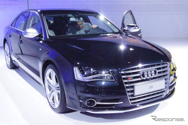アウディ S8(サンパウロモーターショー12)