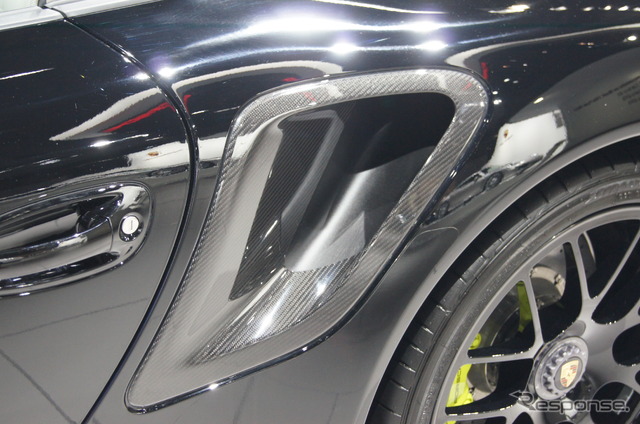 ポルシェ 911ターボS エディション918スパイダー(サンパウロモーターショー12)