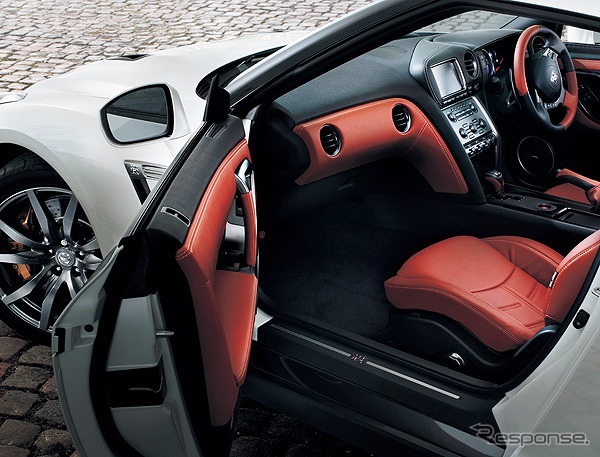 NISSAN GT-R・2013年モデル