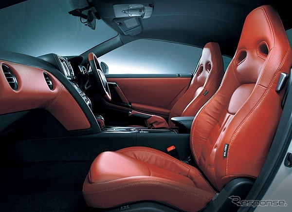 NISSAN GT-R・2013年モデル