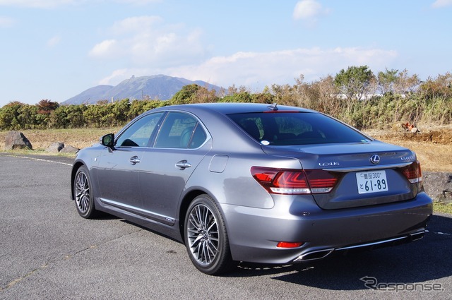 レクサス LS600h Fスポーツ