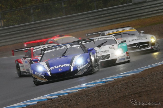 【SUPER GT 最終戦】SC430の立川/平手組が今季2勝目［写真蔵］