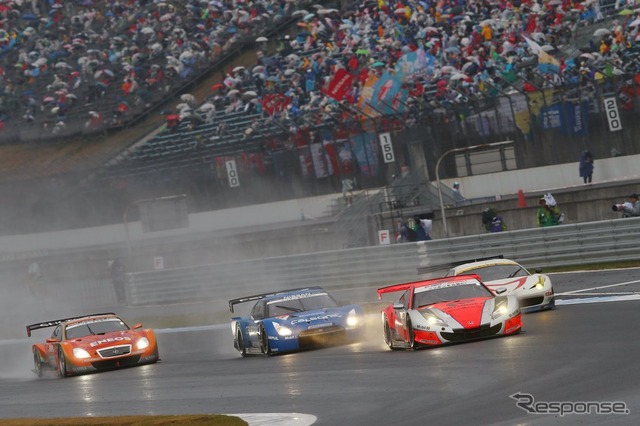 【SUPER GT 最終戦】SC430の立川/平手組が今季2勝目［写真蔵］