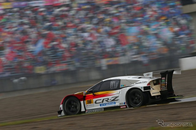 【SUPER GT 最終戦】GT300は峰尾/横溝組のポルシェが逆転でタイトル制す［写真蔵］
