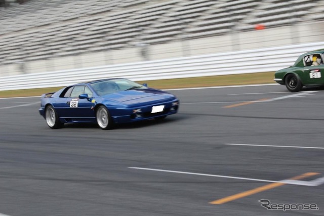 疾走するロータス・エスプリターボSE