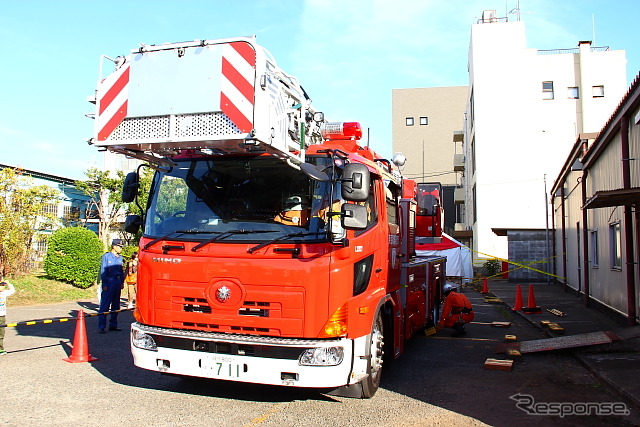 志村消防署の消防車