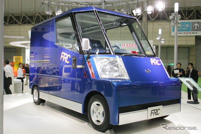 【東京モーターショー04】ダイハツ FRCはツールメーカーが似合う