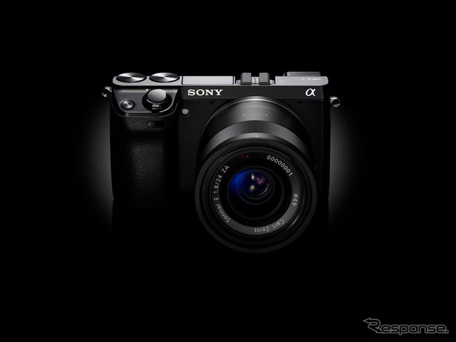 レンズ交換式デジタルカメラ“α”NEX-7 (with UI)/ソニー