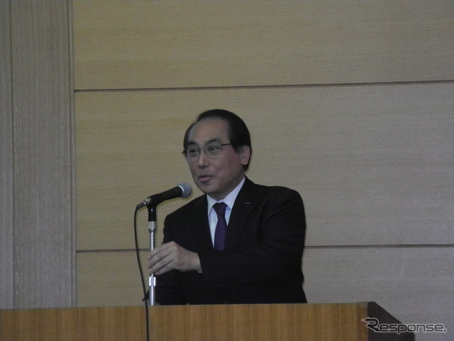 いすゞの2013年3月期第2四半期決算会見。佐々木敏夫取締役専務執行役員