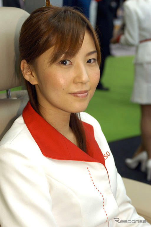 【東京モーターショー04】コンパニオン写真蔵…パートナーに