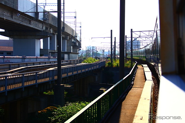 信越線から眺める上越新幹線高架橋