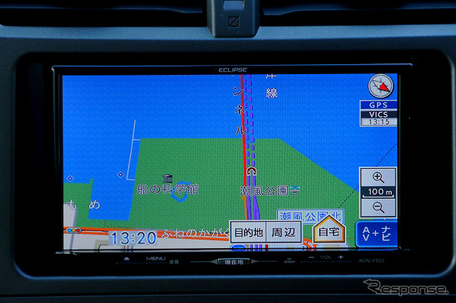 地図容量は8GBだが、圧縮率の高いLフォーマットを採用。16GB相当のデータ量となる。