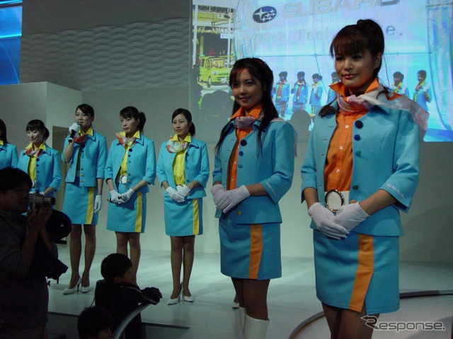 【東京モーターショー04】スバルのラストステージはさわやかに