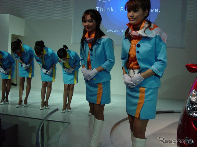 【東京モーターショー04】スバルのラストステージはさわやかに