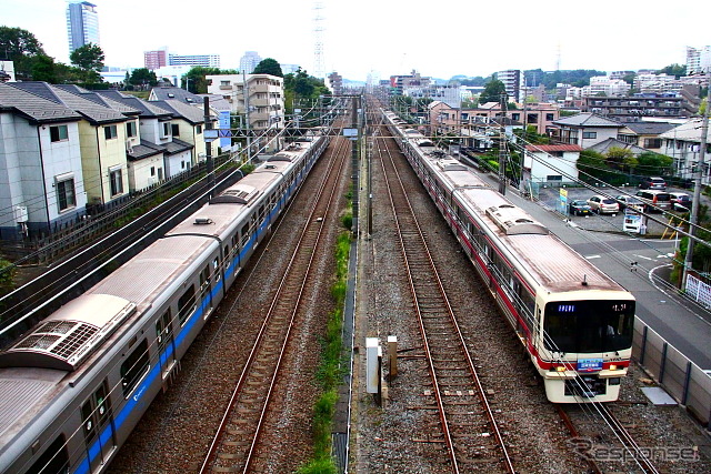京王相模原線京王多摩センター駅付近