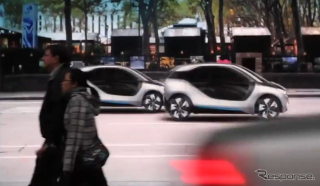 米ニューヨークのショーウインドウに映し出されたBMW「i」 ブランド車