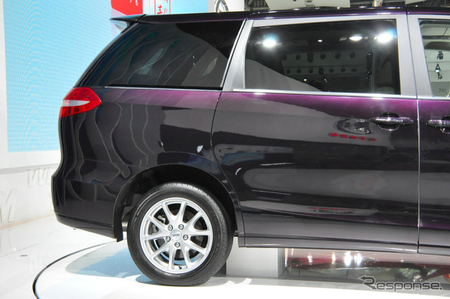 BYD・M6