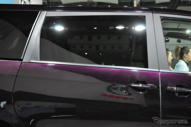 BYD・M6