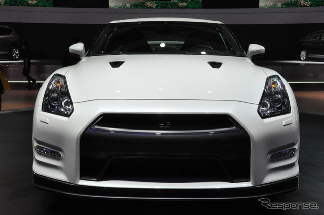 日産・GT-R(広州モーターショー12)