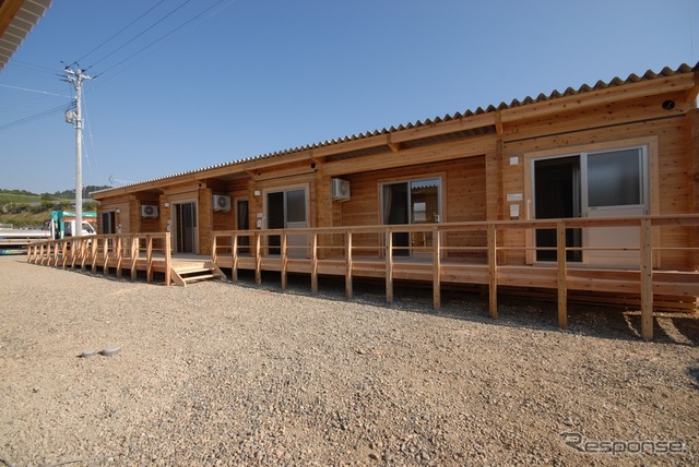 ●仮設住宅木造仮設住宅群/芳賀沼製作+ダイテック+共力+グリーンライフ+はりゅうウッドスタジオ+日本大学工学部浦部智義研究室+難波和彦・界工作舎